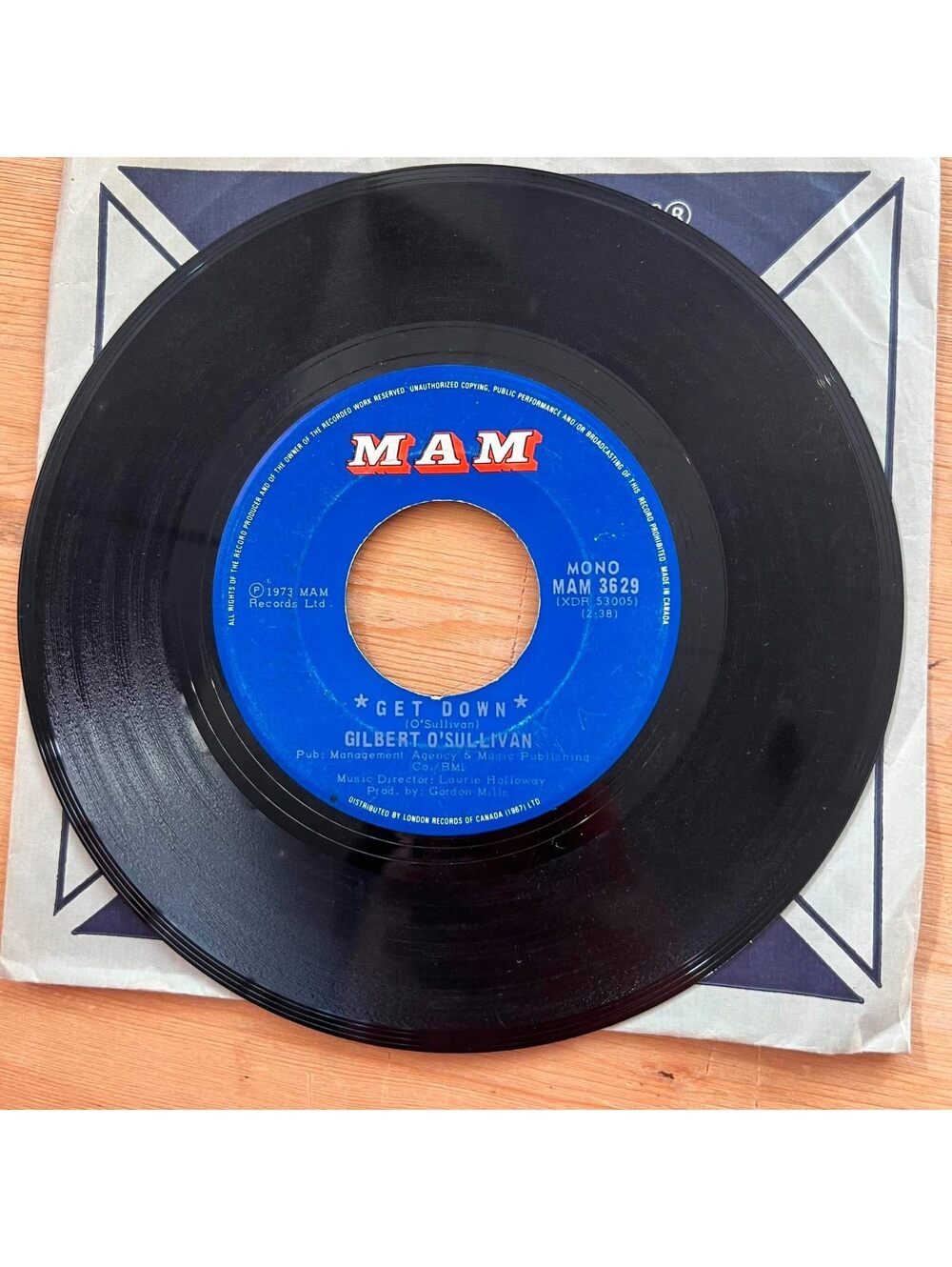 Gilbert O'Sullivan - Get Down/A Very Extraordinary Sort of Girl 45rpm VG+ R08